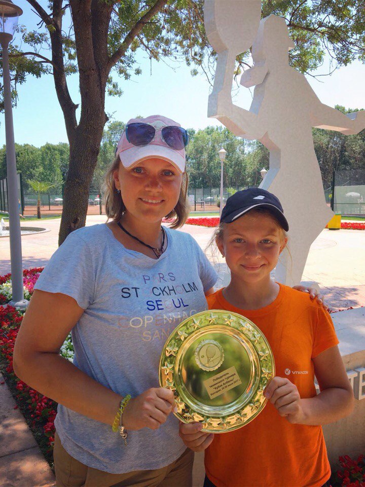 Болотова Полина заняла первое место на турнире в Болгарии