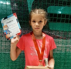 Минаева Алиса заняла два призовых места на турнирах "Красный мяч" 
