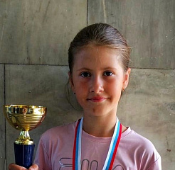 Карасева Алиса выиграла Летнее первенство г. Протвино на призы HEAD